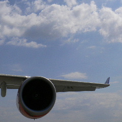 旅客機のエンジン