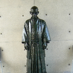 西田哲学館の銅像