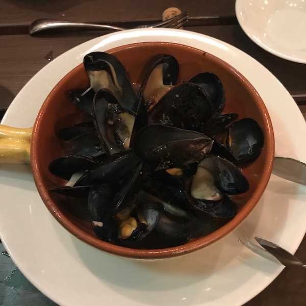 ムール貝のワイン蒸し