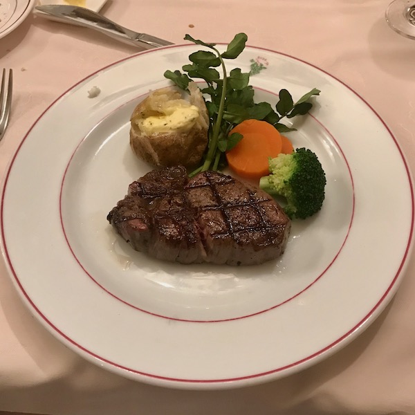 葡萄屋のステーキ
