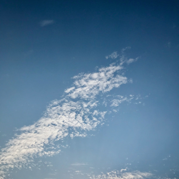 夏至の日の青空