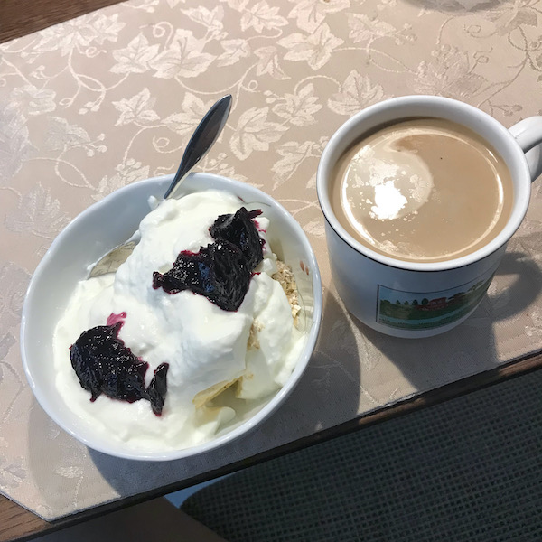朝食