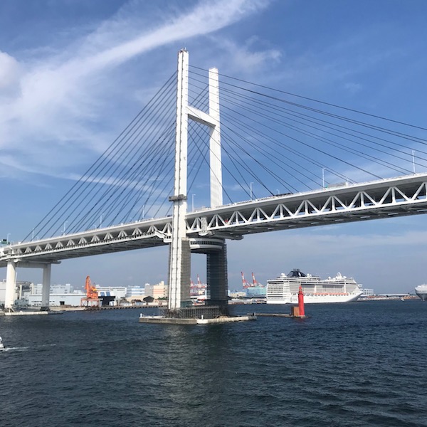 横浜ベイブリッジ