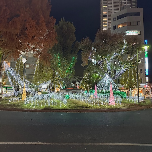 三鷹駅前のイルミネーション
