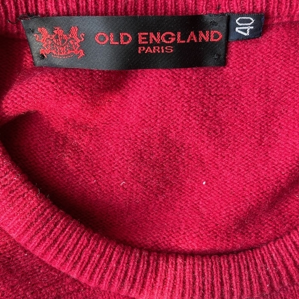 Old Englandの赤いセーター