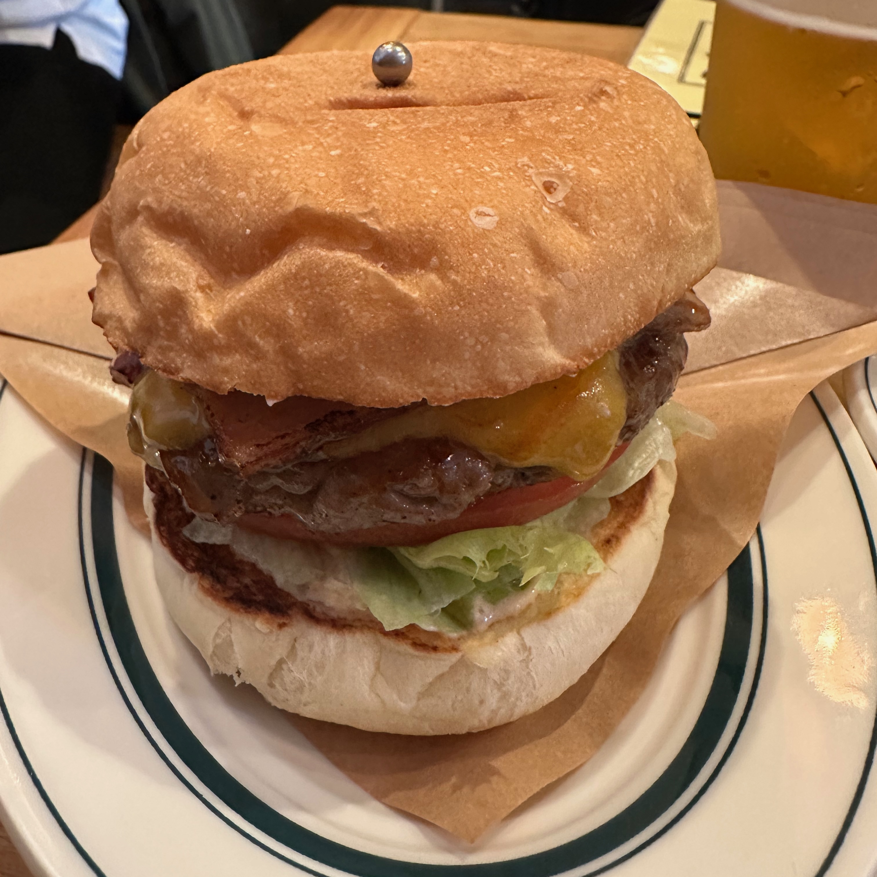 ベーコンチーズバーガー