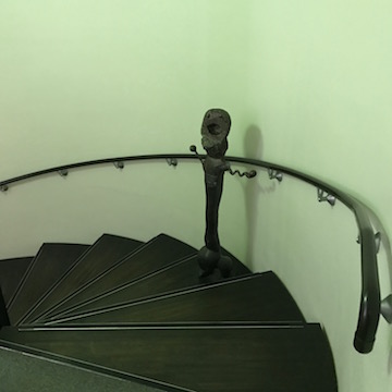 大川美術館のらせん階段