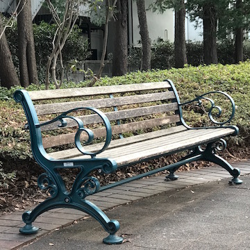 公園のベンチ
