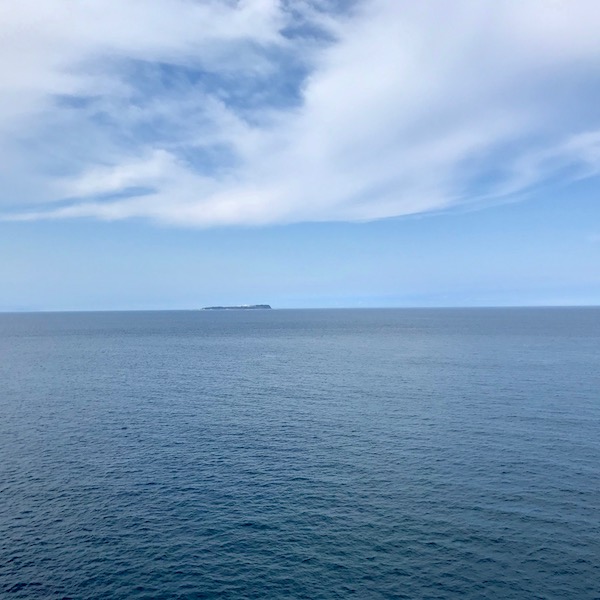 初島