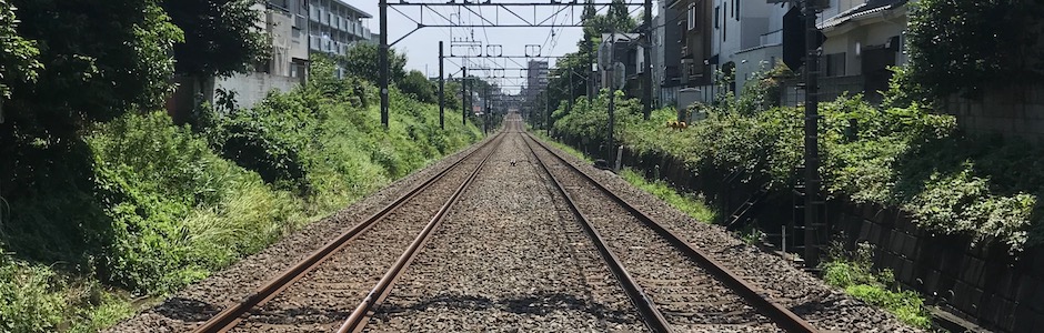 真っ直ぐな線路。西武新宿線
