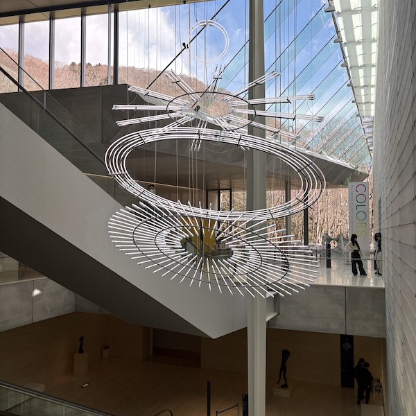 ポーラ美術館の吹き抜け