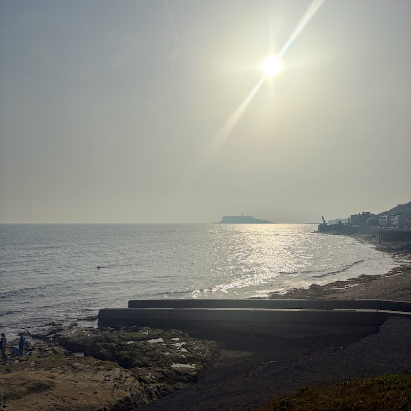 逆光の江ノ島