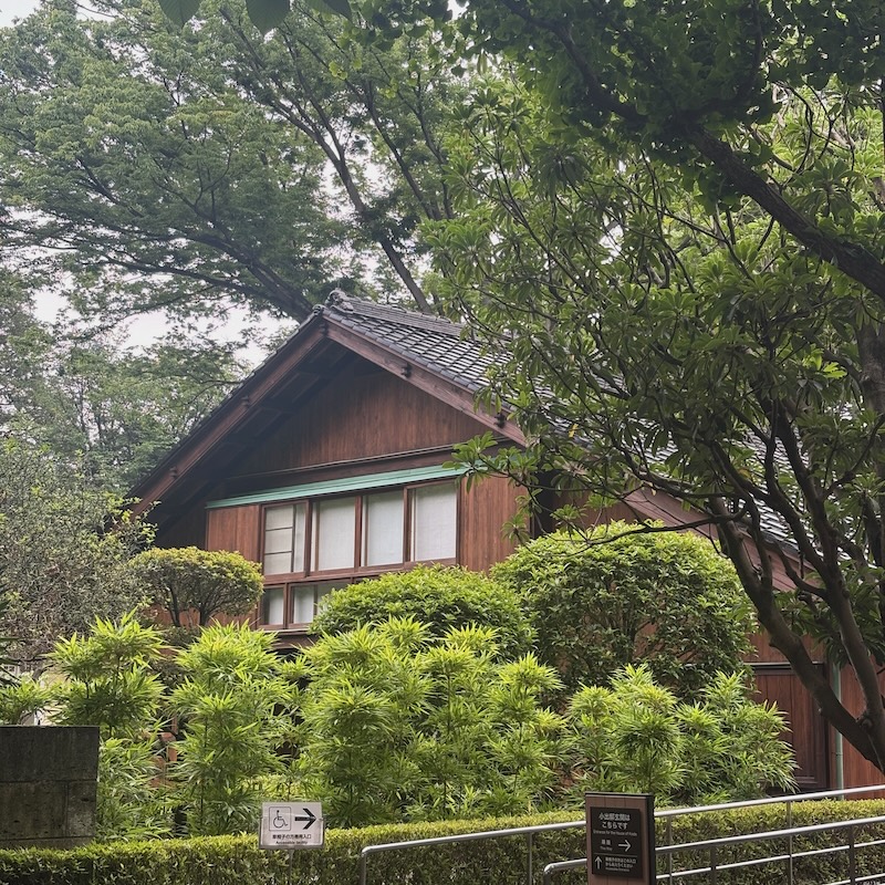 前川國男邸の裏