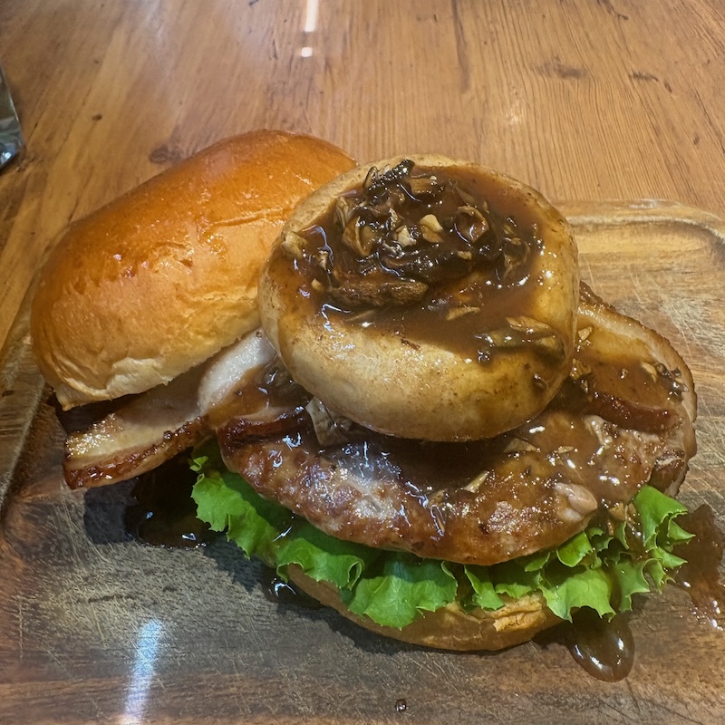 グランマッシュルームボルチーノ・バーガー