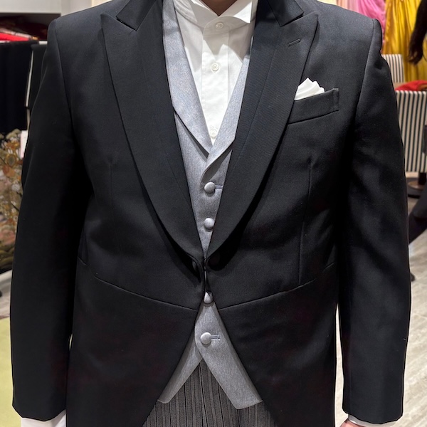 試着したモーニング