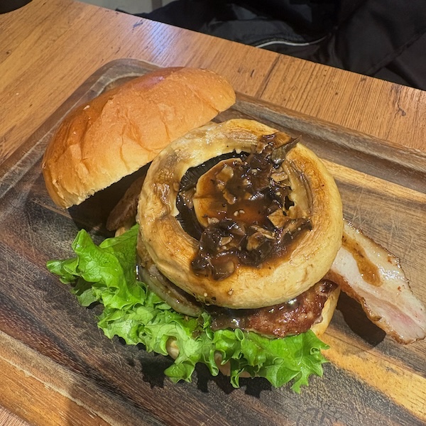 グランマッシュルームハンバーガー