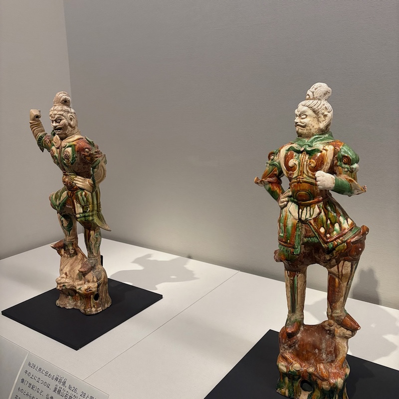唐三彩の神将