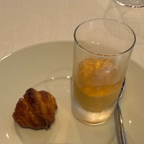 ミニクロワッサンとにんじんのムース